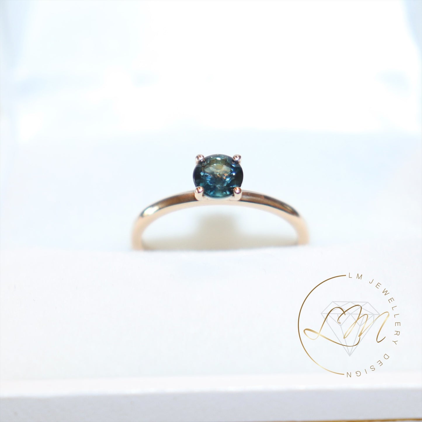 14ct Yellow Gold Round Sapphire Ring