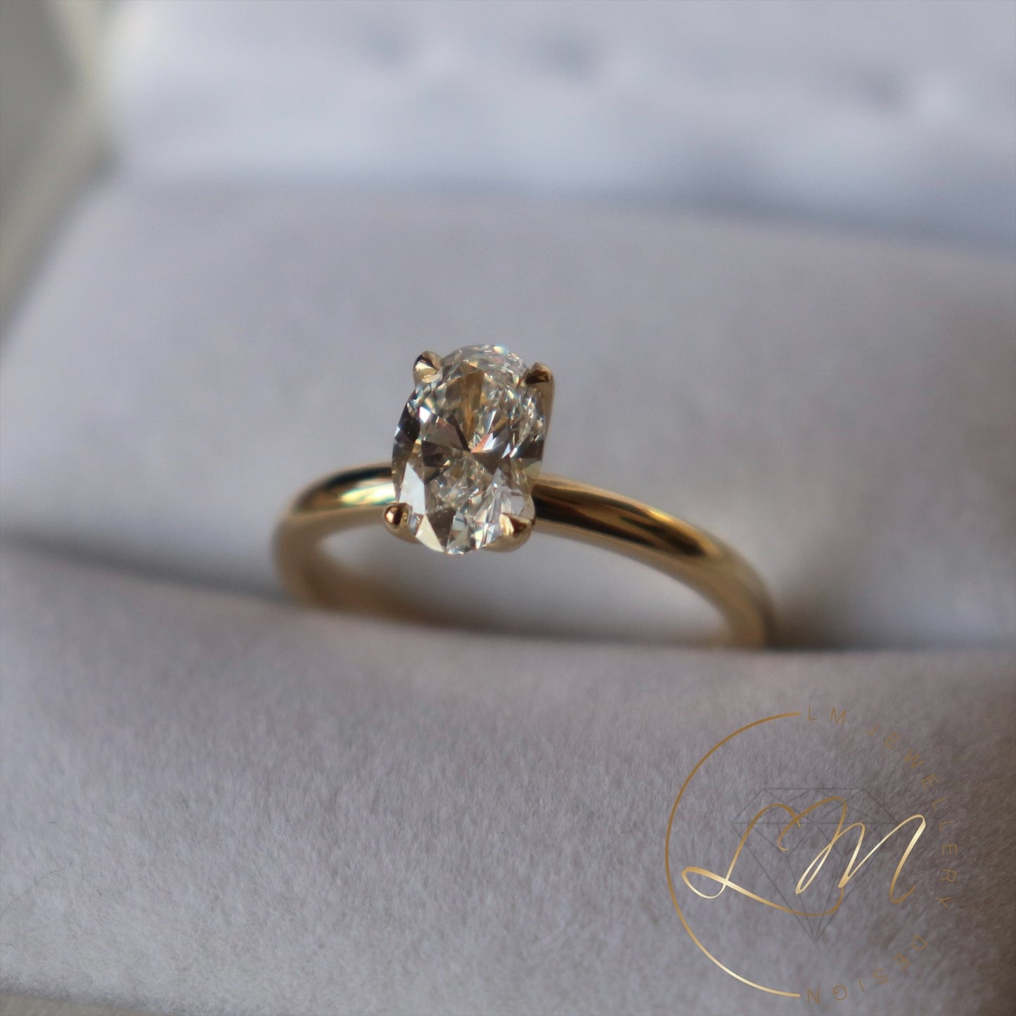 18ct Yellow Gold Petal Diamond Ring